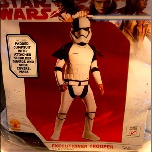 DISNEY STAR WARS “EXECUTIONER TROOPER”